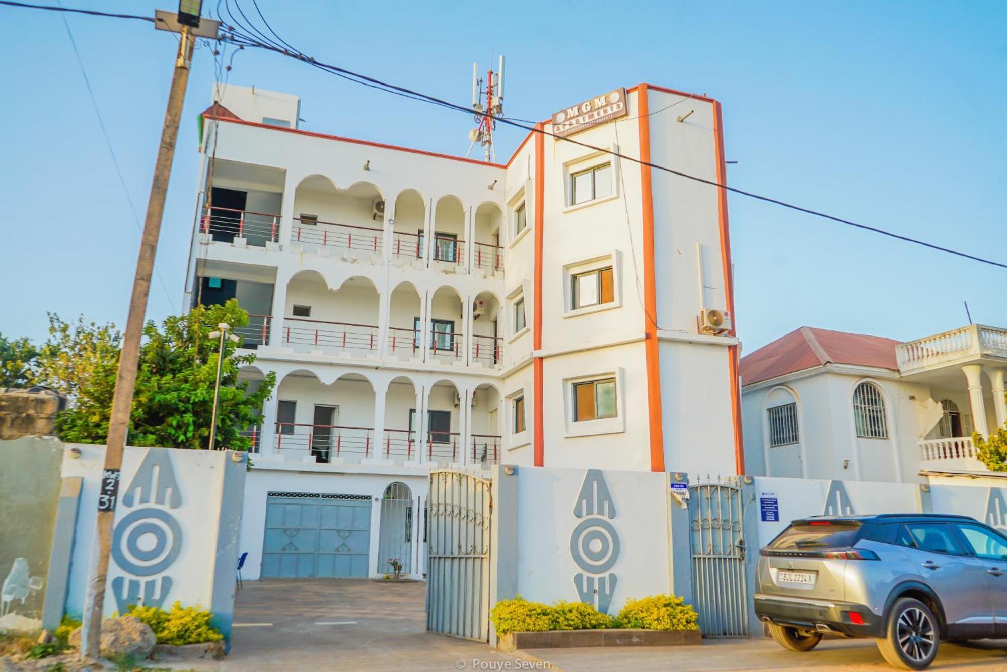 Mgm Apartments Gambia Kololi Exterior photo
